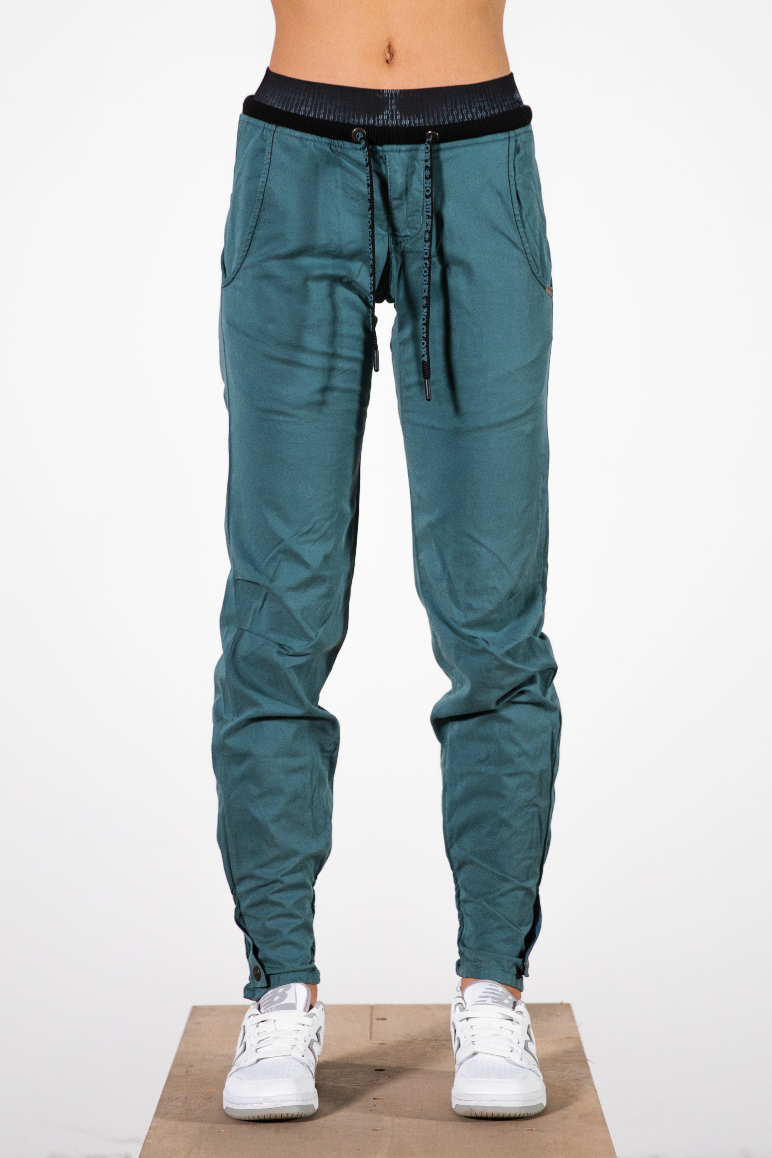 Nograd – climbingclothing.com